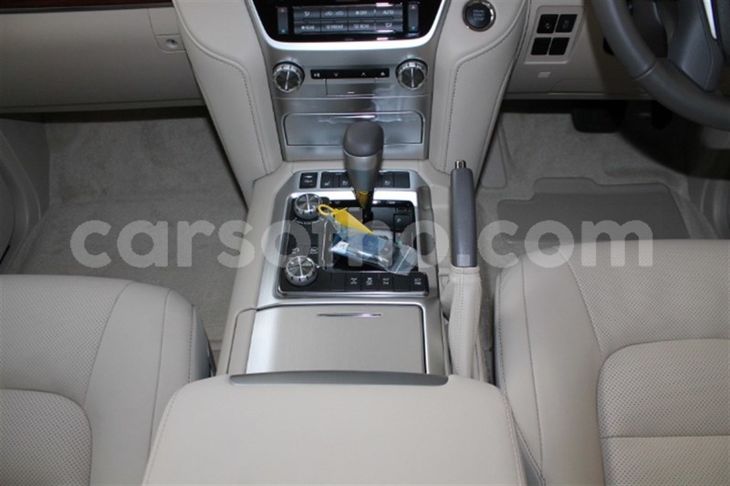 Big with watermark la11