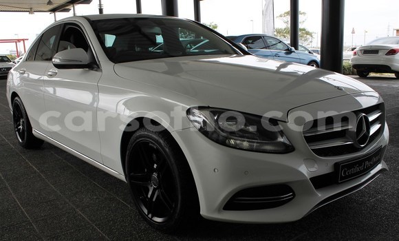 Buy Used Mercedes-Benz C-klasse White Car in Maseru in Maseru Buy Used Mercedes-Benz C-klasse White Car in Maseru in Maseru