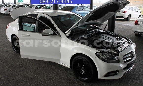 Buy Used Mercedes-Benz C-klasse White Car in Maseru in Maseru Buy Used Mercedes-Benz C-klasse White Car in Maseru in Maseru