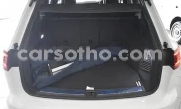 Buy Used Volkswagen Tiguan White Car in Maseru in Maseru Buy Used Volkswagen Tiguan White Car in Maseru in Maseru