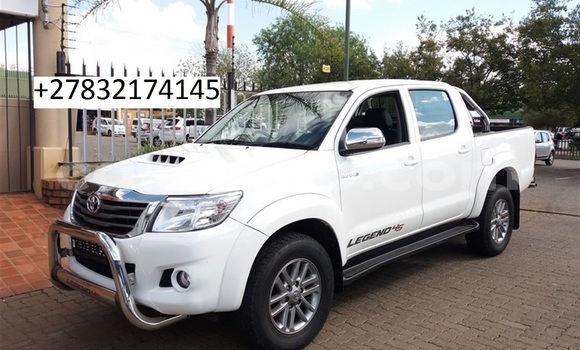 Buy Used Toyota Hilux White Car in Maseru in Maseru Buy Used Toyota Hilux White Car in Maseru in Maseru