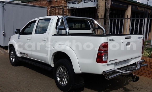 Buy Used Toyota Hilux White Car in Maseru in Maseru Buy Used Toyota Hilux White Car in Maseru in Maseru
