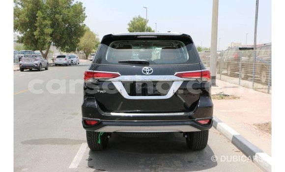 Acheter Import Voiture Toyota Fortuner Noir à Import - Dubai, Maseru Acheter Import Voiture Toyota Fortuner Noir à Import - Dubai, Maseru