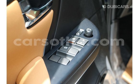 Acheter Import Voiture Toyota Fortuner Noir à Import - Dubai, Maseru Acheter Import Voiture Toyota Fortuner Noir à Import - Dubai, Maseru
