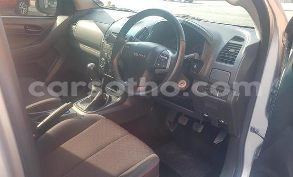 اشتري مستعمل Isuzu KB Silver سيارة في Maseru في Maseru اشتري مستعمل Isuzu KB Silver سيارة في Maseru في Maseru