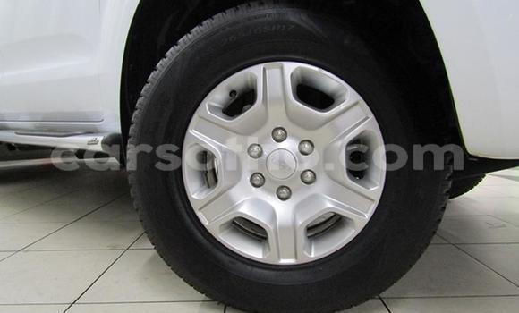 Acheter Occasion Voiture Ford Ranchero Blanc à Maputsoe, Leribe Acheter Occasion Voiture Ford Ranchero Blanc à Maputsoe, Leribe