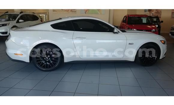 Acheter Occasion Voiture Ford Mustang Blanc à Maputsoa, Leribe Acheter Occasion Voiture Ford Mustang Blanc à Maputsoa, Leribe