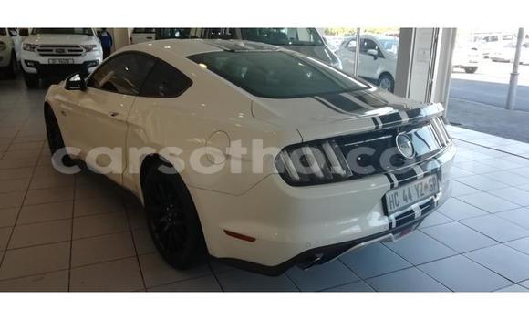 Acheter Occasion Voiture Ford Mustang Blanc à Maputsoa, Leribe Acheter Occasion Voiture Ford Mustang Blanc à Maputsoa, Leribe