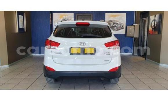Buy Used Hyundai ix35 White Car in Maseru in Maseru Buy Used Hyundai ix35 White Car in Maseru in Maseru