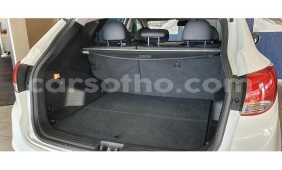 Buy Used Hyundai ix35 White Car in Maseru in Maseru Buy Used Hyundai ix35 White Car in Maseru in Maseru