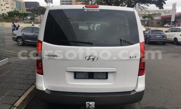 Buy Used Hyundai H1 White Car in Maseru in Maseru Buy Used Hyundai H1 White Car in Maseru in Maseru