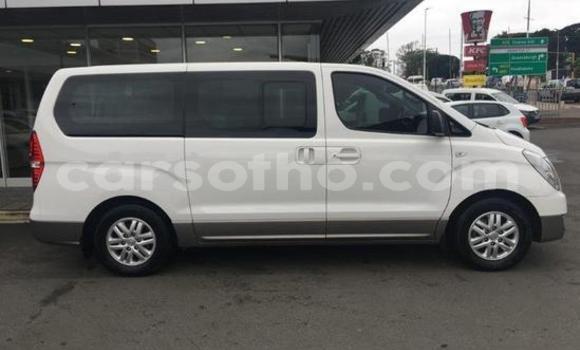 Buy Used Hyundai H1 White Car in Maseru in Maseru Buy Used Hyundai H1 White Car in Maseru in Maseru