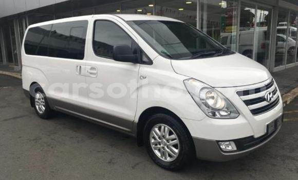 Buy Used Hyundai H1 White Car in Maseru in Maseru Buy Used Hyundai H1 White Car in Maseru in Maseru