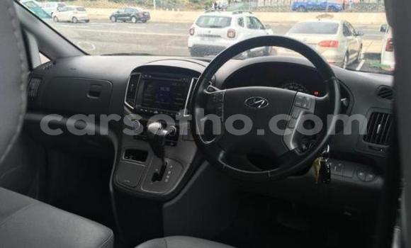 Buy Used Hyundai H1 White Car in Maseru in Maseru Buy Used Hyundai H1 White Car in Maseru in Maseru