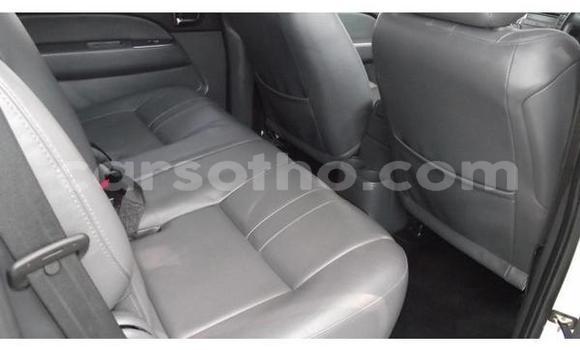 Buy Used Ford Everest White Car in Hlotse in Leribe Buy Used Ford Everest White Car in Hlotse in Leribe
