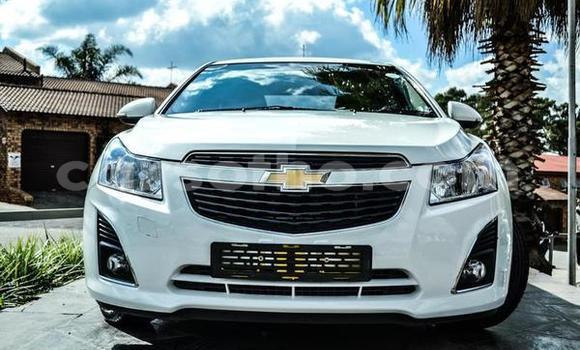 Buy Used Chevrolet Cruze White Car in Hlotse in Leribe Buy Used Chevrolet Cruze White Car in Hlotse in Leribe