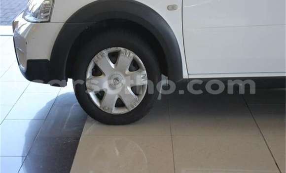 Sayi Na hannu Nissan NV200 Silver Mota in Maseru a Maseru Sayi Na hannu Nissan NV200 Silver Mota in Maseru a Maseru