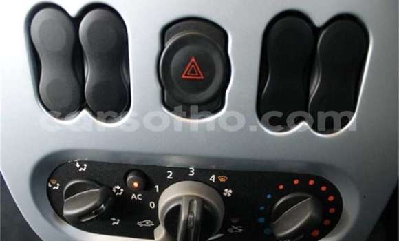 Sayi Na hannu Nissan NV200 Silver Mota in Maseru a Maseru Sayi Na hannu Nissan NV200 Silver Mota in Maseru a Maseru