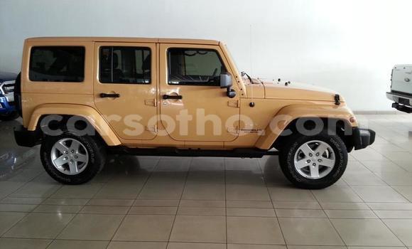 Sayi Na hannu Jeep Wrangler Beige Mota in Maseru a Maseru Sayi Na hannu Jeep Wrangler Beige Mota in Maseru a Maseru