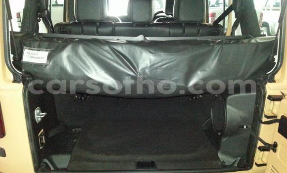 Sayi Na hannu Jeep Wrangler Beige Mota in Maseru a Maseru Sayi Na hannu Jeep Wrangler Beige Mota in Maseru a Maseru