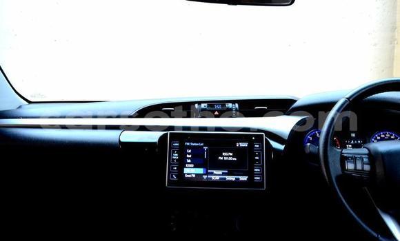 Sayi Na hannu Toyota Hilux Red Mota in Maseru a Maseru Sayi Na hannu Toyota Hilux Red Mota in Maseru a Maseru