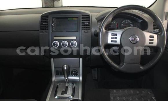 Buy Used Nissan Navara Silver Car in Mohale's Hoek in Mohale's Hoek Buy Used Nissan Navara Silver Car in Mohale's Hoek in Mohale's Hoek