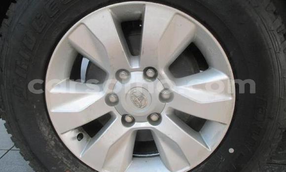 Sayi Na hannu Toyota Hilux White Mota in Hlotse a Leribe Sayi Na hannu Toyota Hilux White Mota in Hlotse a Leribe