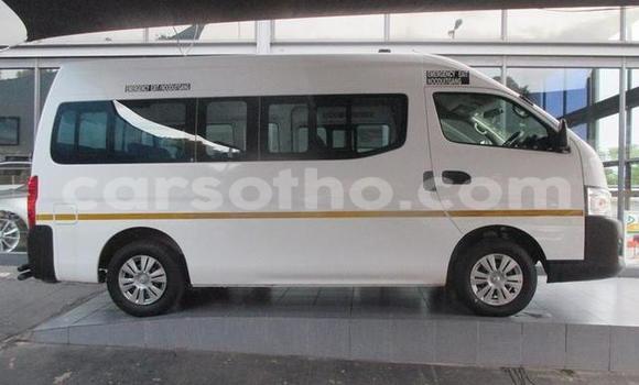 اشتري مستعمل Nissan NV350 Caravan White سيارة في Hlotse في Leribe اشتري مستعمل Nissan NV350 Caravan White سيارة في Hlotse في Leribe