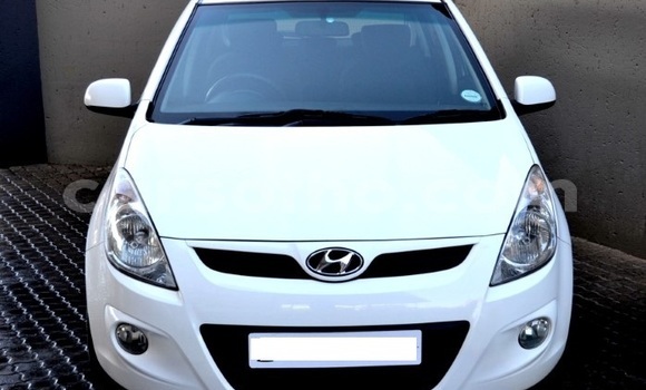 Sayi Na hannu Hyundai i20 White Mota in Maseru a Maseru Sayi Na hannu Hyundai i20 White Mota in Maseru a Maseru