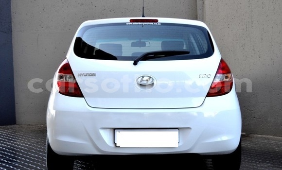 Sayi Na hannu Hyundai i20 White Mota in Maseru a Maseru Sayi Na hannu Hyundai i20 White Mota in Maseru a Maseru