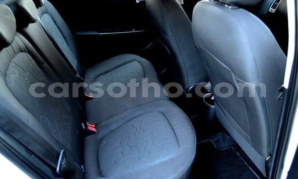Sayi Na hannu Hyundai i20 White Mota in Maseru a Maseru Sayi Na hannu Hyundai i20 White Mota in Maseru a Maseru