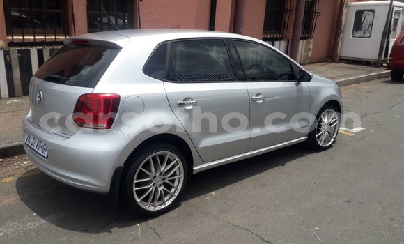 Buy Used Volkswagen Polo Silver Car in Import - Dubai in Maseru Buy Used Volkswagen Polo Silver Car in Import - Dubai in Maseru