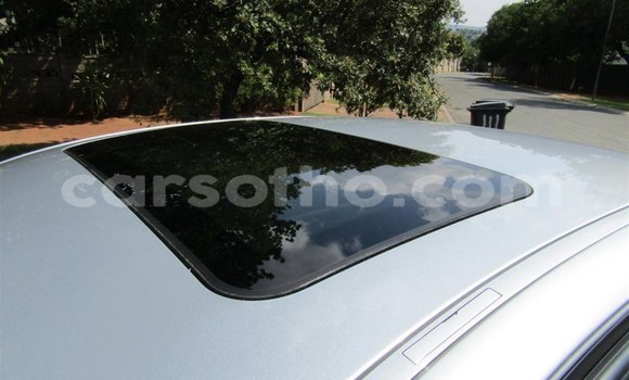 Buy Used BMW 3–Series Silver Car in Import - Dubai in Maseru Buy Used BMW 3–Series Silver Car in Import - Dubai in Maseru