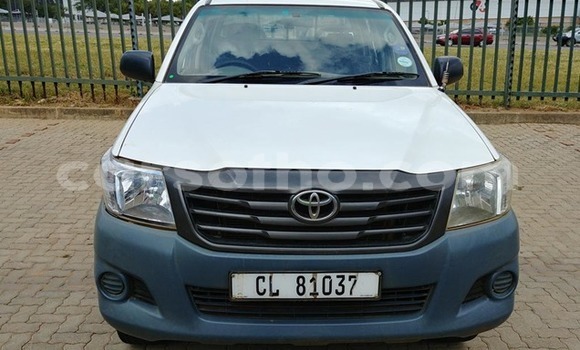 Buy Used Toyota Hilux White Car in Import - Dubai in Maseru Buy Used Toyota Hilux White Car in Import - Dubai in Maseru