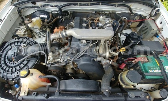 Buy Used Toyota Hilux White Car in Import - Dubai in Maseru Buy Used Toyota Hilux White Car in Import - Dubai in Maseru