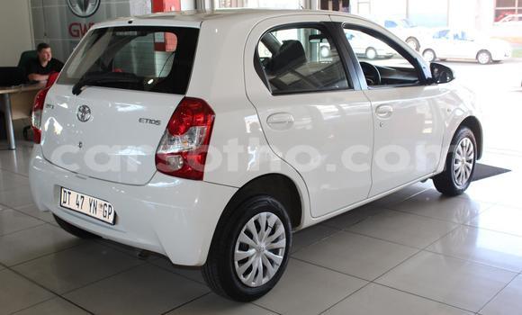 Buy Used Toyota Etios White Car in Import - Dubai in Maseru Buy Used Toyota Etios White Car in Import - Dubai in Maseru