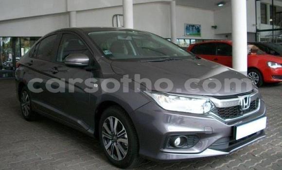 Sayi Na hannu Honda Ballade Silver Mota in Maseru a Maseru Sayi Na hannu Honda Ballade Silver Mota in Maseru a Maseru