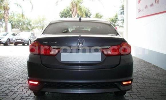 Sayi Na hannu Honda Ballade Silver Mota in Maseru a Maseru Sayi Na hannu Honda Ballade Silver Mota in Maseru a Maseru