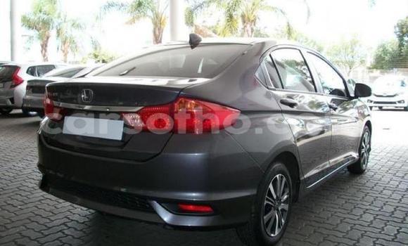 Sayi Na hannu Honda Ballade Silver Mota in Maseru a Maseru Sayi Na hannu Honda Ballade Silver Mota in Maseru a Maseru