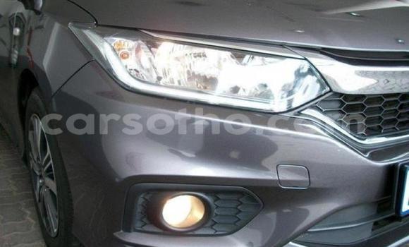 Sayi Na hannu Honda Ballade Silver Mota in Maseru a Maseru Sayi Na hannu Honda Ballade Silver Mota in Maseru a Maseru