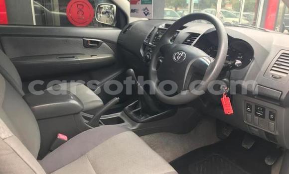 Buy Used Toyota Hilux Silver Car in Maseru in Maseru Buy Used Toyota Hilux Silver Car in Maseru in Maseru
