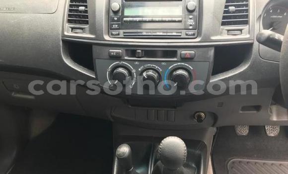 Buy Used Toyota Hilux Silver Car in Maseru in Maseru Buy Used Toyota Hilux Silver Car in Maseru in Maseru