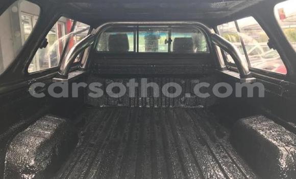 Buy Used Toyota Hilux Silver Car in Maseru in Maseru Buy Used Toyota Hilux Silver Car in Maseru in Maseru
