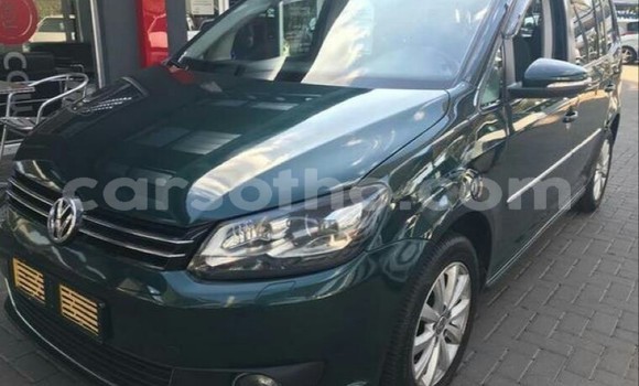 Buy Used Volkswagen Touran Green Car in Maseru in Maseru Buy Used Volkswagen Touran Green Car in Maseru in Maseru
