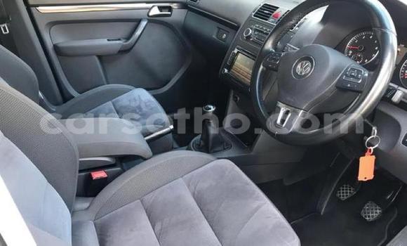 Buy Used Volkswagen Touran Green Car in Maseru in Maseru Buy Used Volkswagen Touran Green Car in Maseru in Maseru
