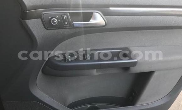 Buy Used Volkswagen Touran Green Car in Maseru in Maseru Buy Used Volkswagen Touran Green Car in Maseru in Maseru