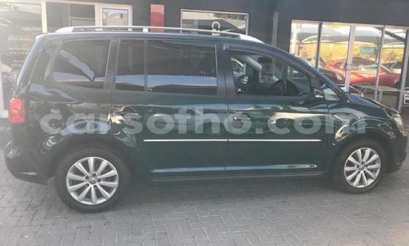 Buy Used Volkswagen Touran Green Car in Maseru in Maseru Buy Used Volkswagen Touran Green Car in Maseru in Maseru