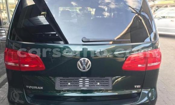 Buy Used Volkswagen Touran Green Car in Maseru in Maseru Buy Used Volkswagen Touran Green Car in Maseru in Maseru