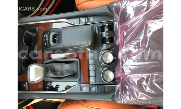 اشتري Imported Lexus LX White سيارة في Import - Dubai في Maseru اشتري Imported Lexus LX White سيارة في Import - Dubai في Maseru