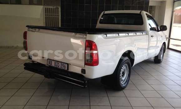 اشتري مستعمل Toyota Hilux White سيارة في Maseru في Maseru اشتري مستعمل Toyota Hilux White سيارة في Maseru في Maseru